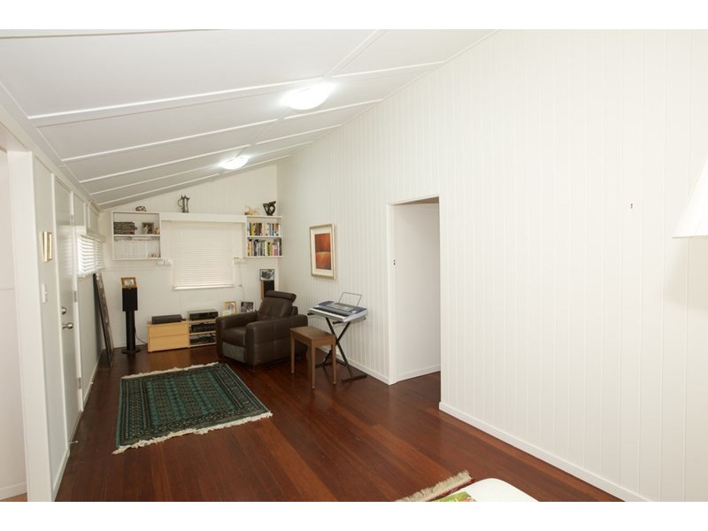 14 Cooroora Street, Dicky Beach QLD 4551