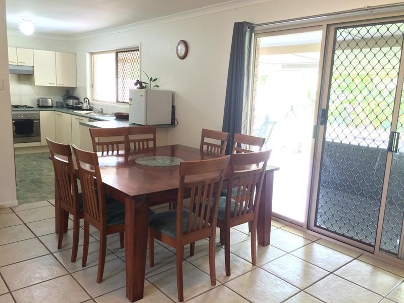 11 Avondale Place, Little Mountain QLD 4551