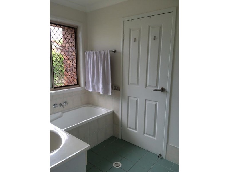 11 Avondale Place, Little Mountain QLD 4551