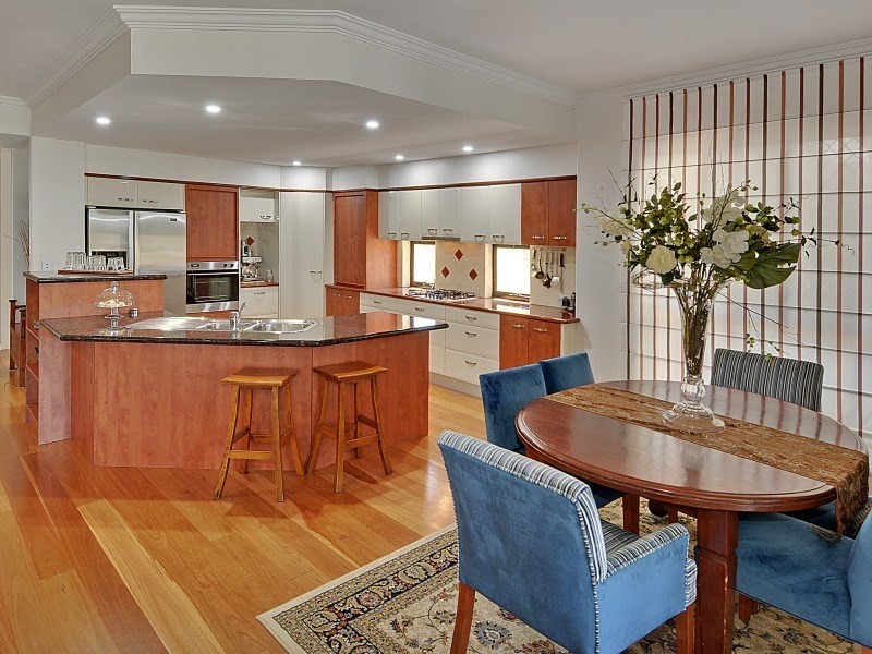 52 Kalowendha Avenue, Pelican Waters QLD 4551