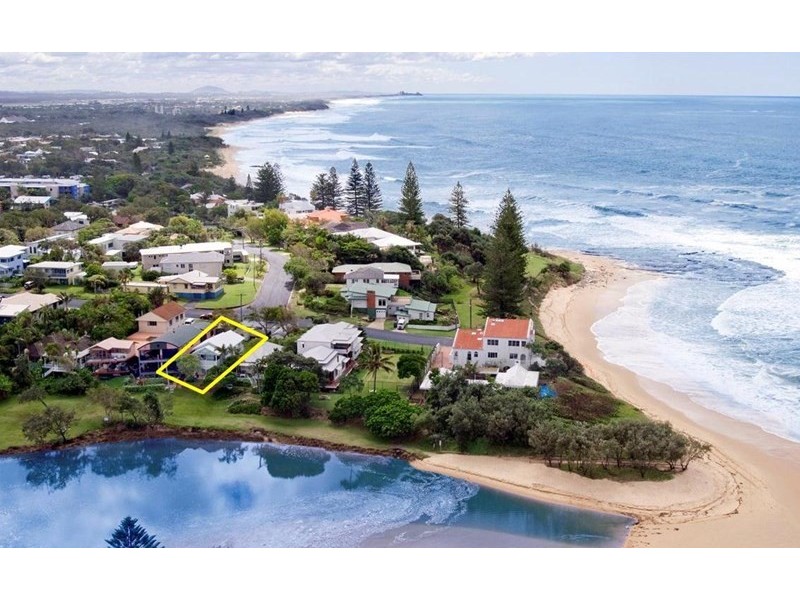 10 Cooroora Street, Dicky Beach QLD 4551