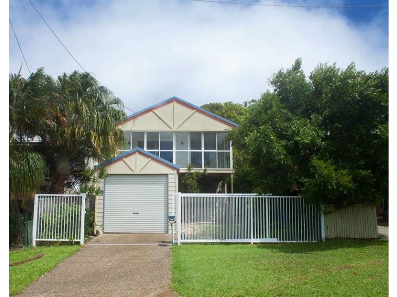 12 Coolum Street North, Dicky Beach QLD 4551