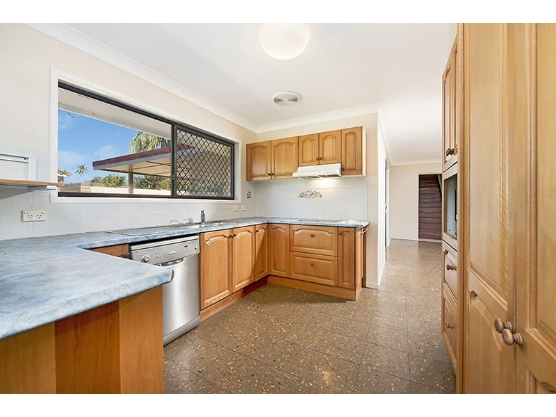 4 Theresa Street, Golden Beach QLD 4551