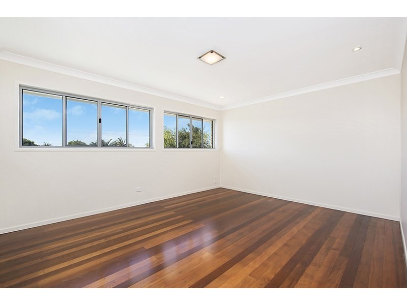 4 Theresa Street, Golden Beach QLD 4551