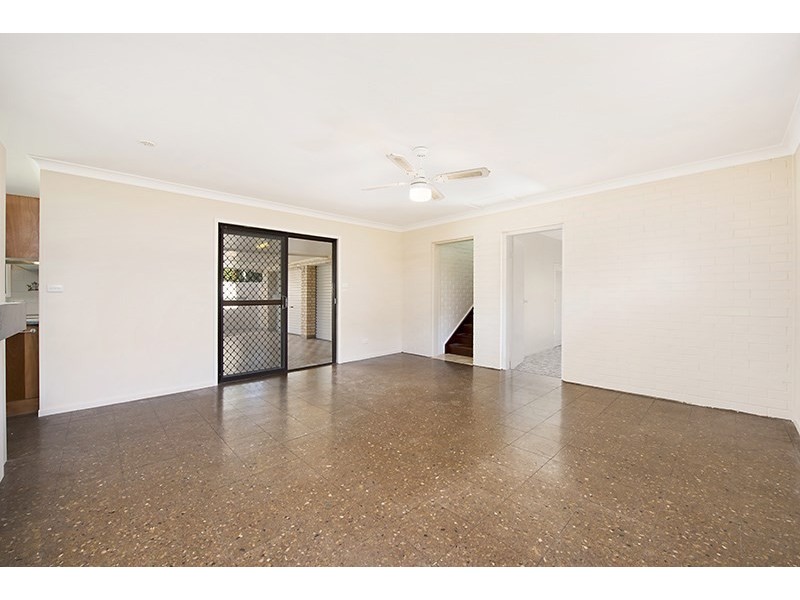 4 Theresa Street, Golden Beach QLD 4551