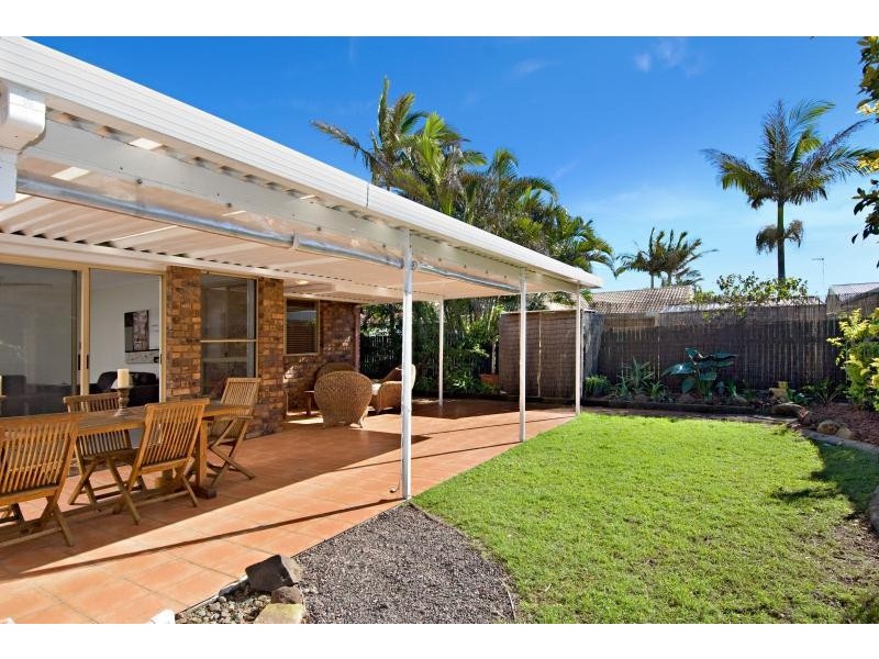 4 Arilpa Street, Warana QLD 4575