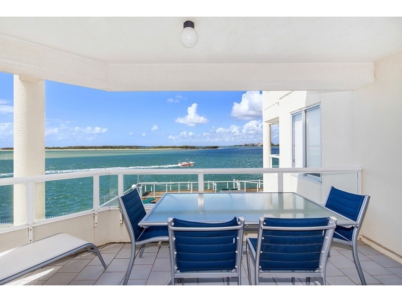 Unit 4 ‘Pumicestone Quays’  22 Maloja Avenue, Caloundra QLD 4551