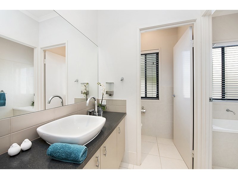 4 Springbrook Street, Caloundra West QLD 4551