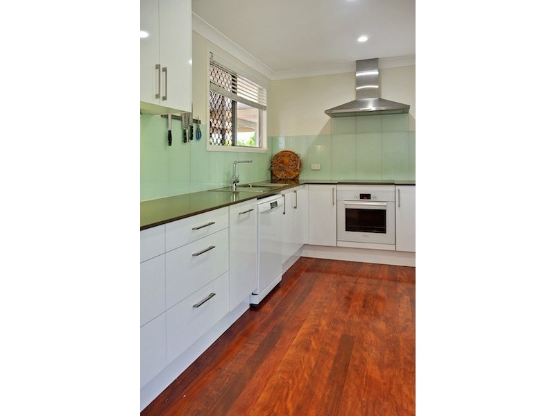 17 Hankinson Street, Golden Beach QLD 4551