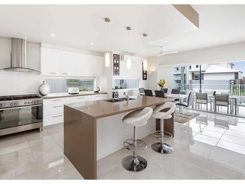 7 Swivel Court, Birtinya QLD 4575