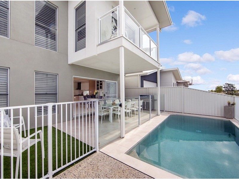 7 Swivel Court, Birtinya QLD 4575