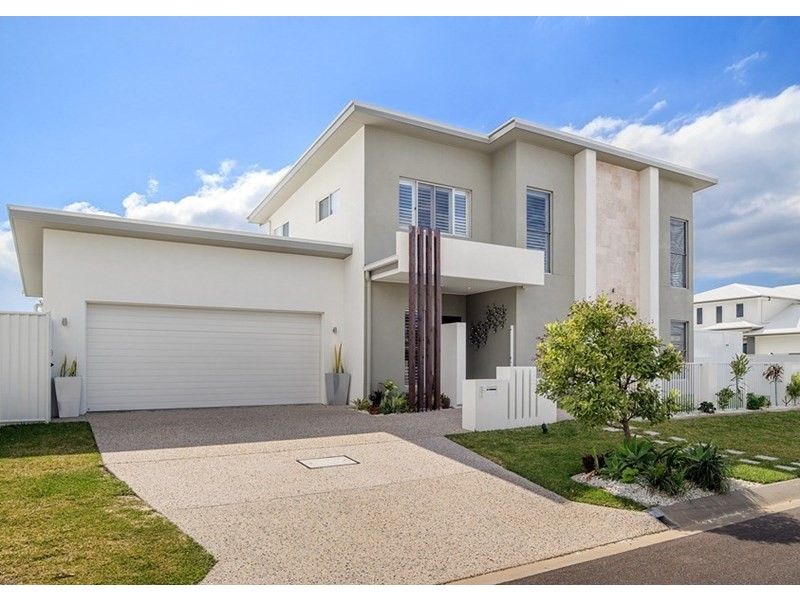 7 Swivel Court, Birtinya QLD 4575