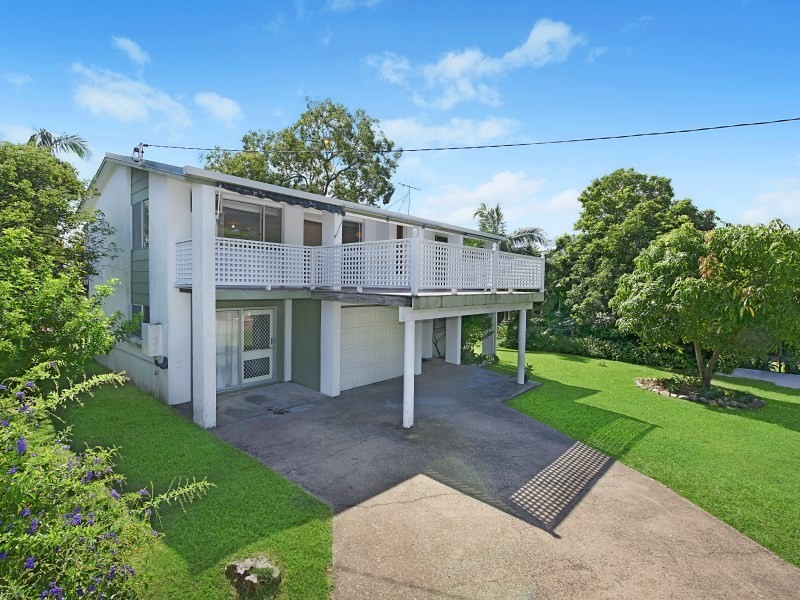 3 Bray Street, Dicky Beach QLD 4551