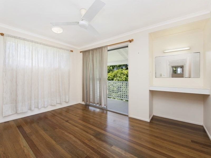 3 Bray Street, Dicky Beach QLD 4551