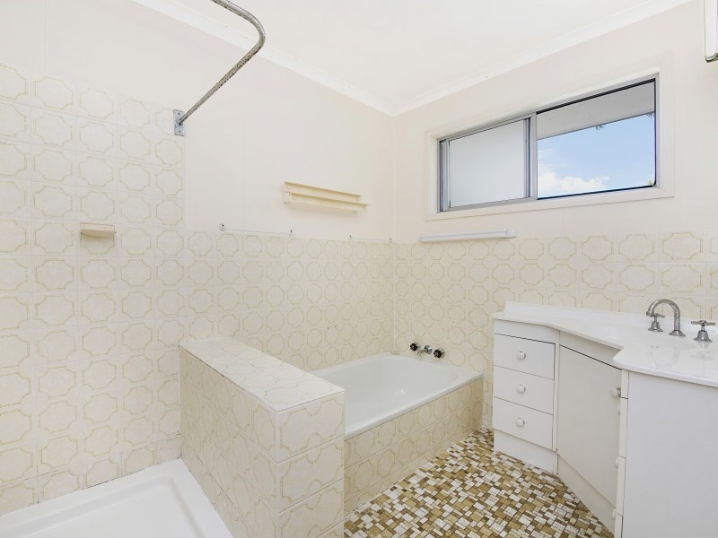 3 Bray Street, Dicky Beach QLD 4551