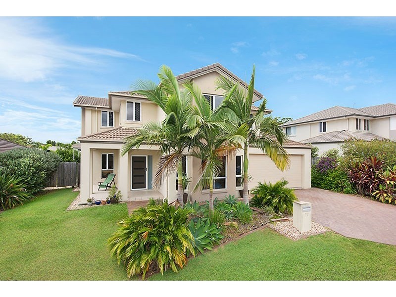 15 Hillview Crescent, Little Mountain QLD 4551