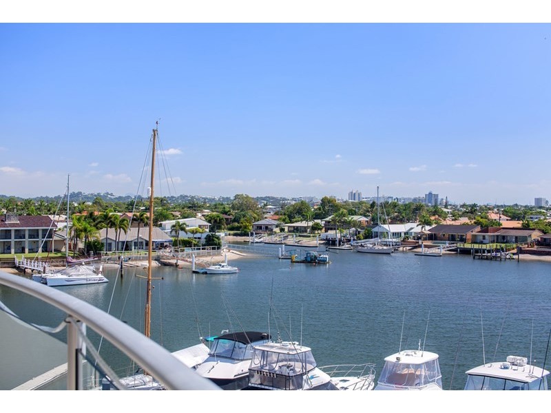 Unit 408 ‘Bluewater Point’ 13 Nicklin Way, Minyama QLD 4575