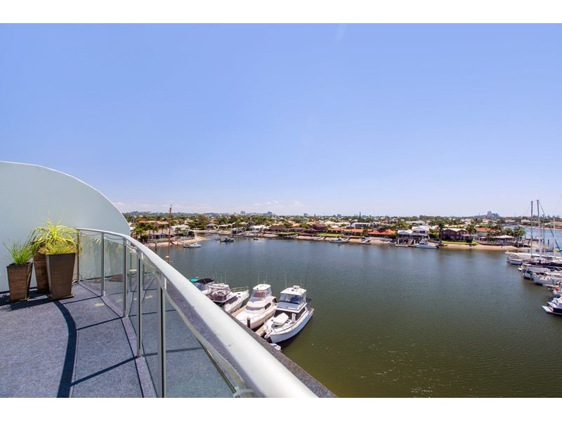 Unit 408 ‘Bluewater Point’ 13 Nicklin Way, Minyama QLD 4575