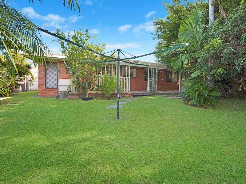 5 Trundle Street, Dicky Beach QLD 4551