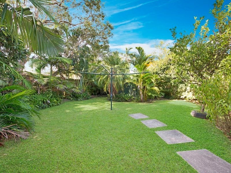 5 Trundle Street, Dicky Beach QLD 4551