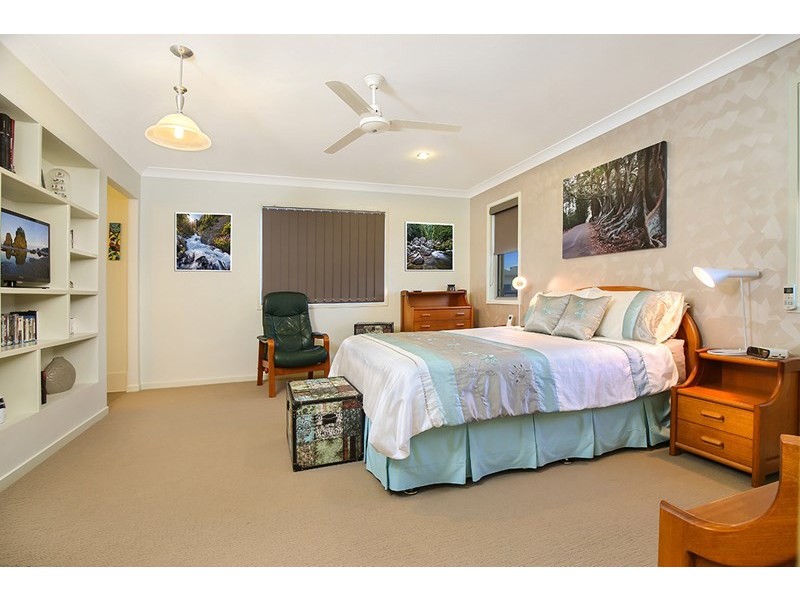 14 Cuba Court, Kawana Island QLD 4575