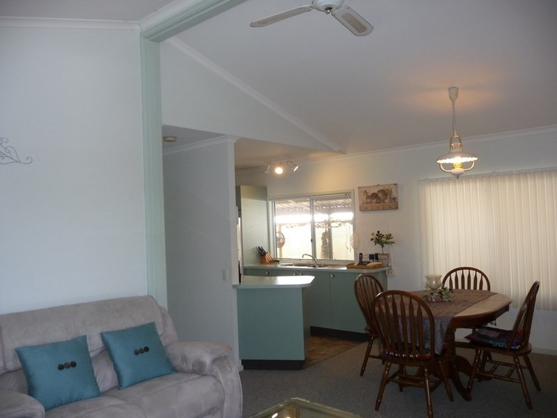 Unit 7 ‘Sunseeker Village’ 96 Caloundra Road, Little Mountain QLD 4551