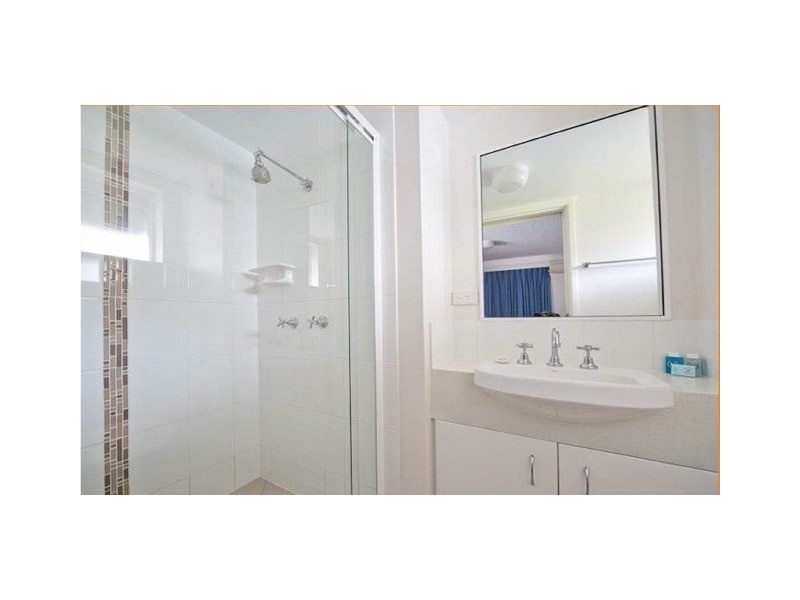2 ‘Sanctuary Shores’ 13 Warne Terrace, Kings Beach QLD 4551