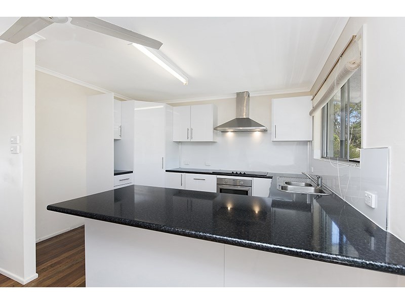 3 Bray Street, Dicky Beach QLD 4551