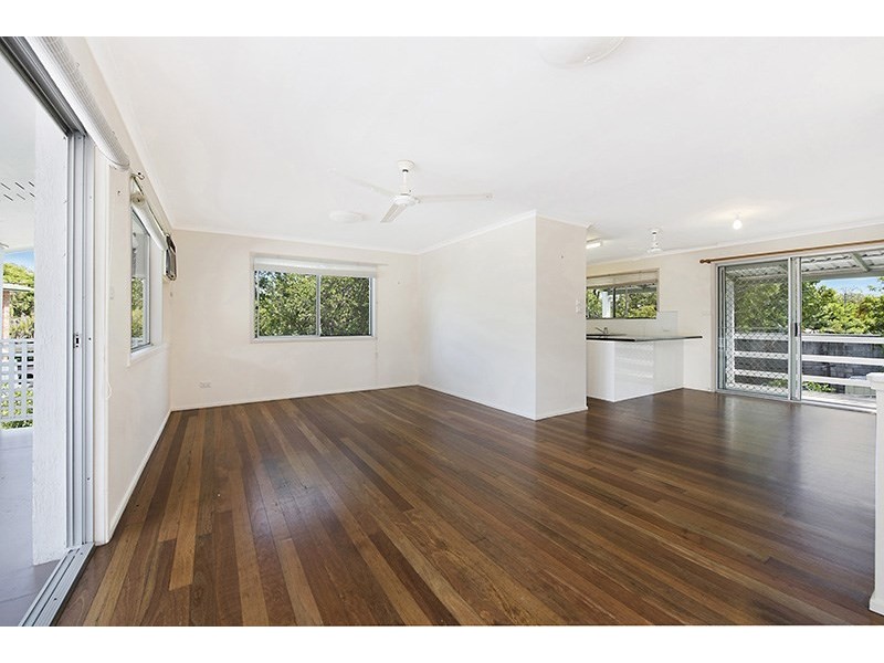 3 Bray Street, Dicky Beach QLD 4551