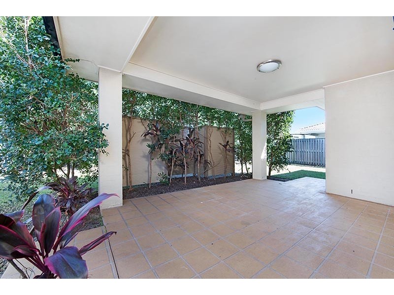 7 Liekefett Way, Little Mountain QLD 4551