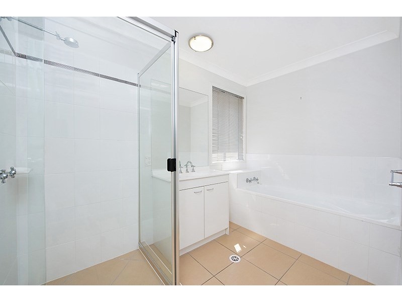 7 Liekefett Way, Little Mountain QLD 4551