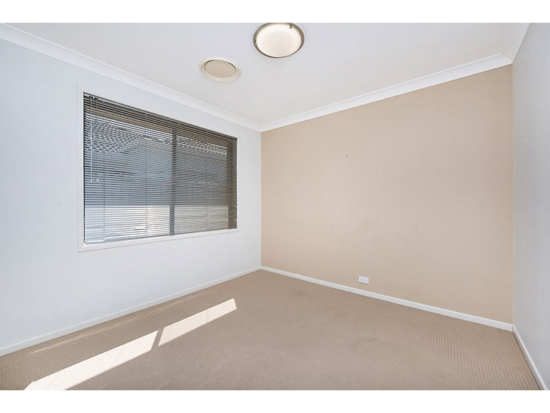 7 Liekefett Way, Little Mountain QLD 4551