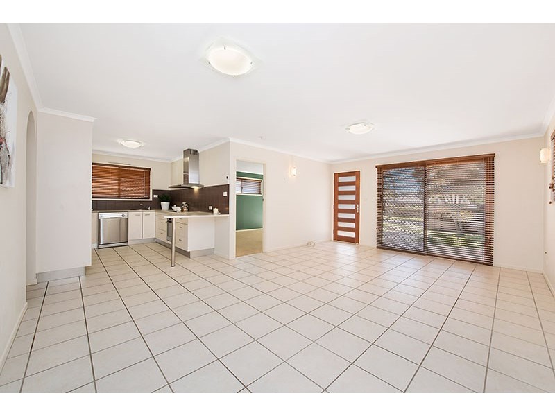 82 Roderick Street, Moffat Beach QLD 4551