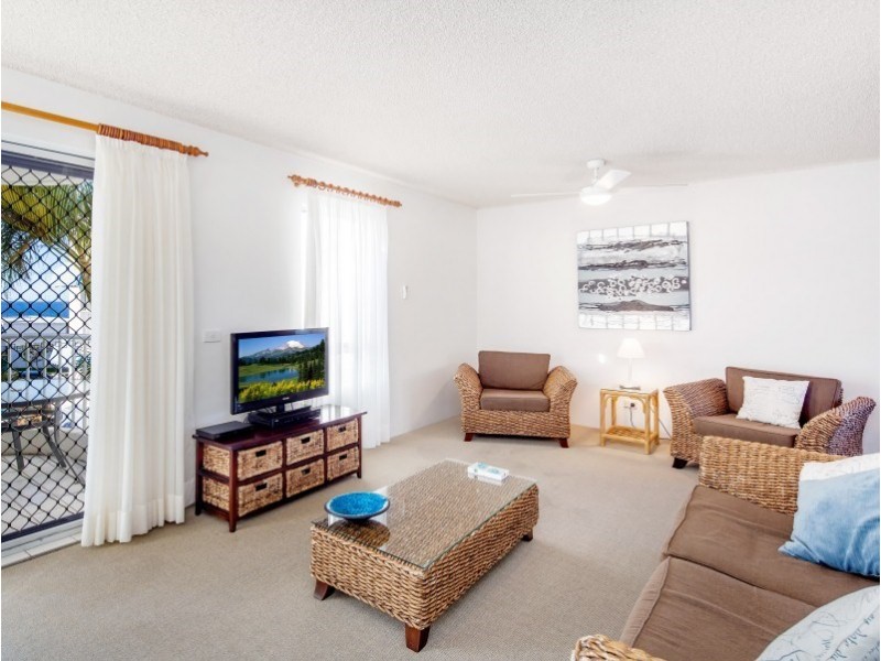 Unit 8 ‘Resort Estoril’ 38 McIlwraith Street, Moffat Beach QLD 4551