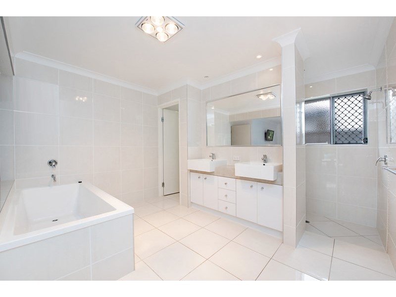 14 Trinity Place, Pelican Waters QLD 4551
