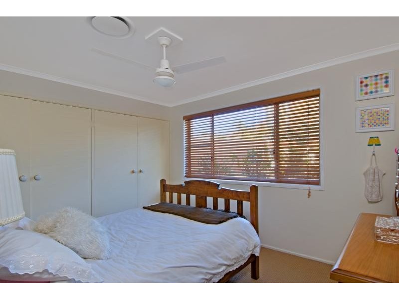 16 Crusader Street, Battery Hill QLD 4551