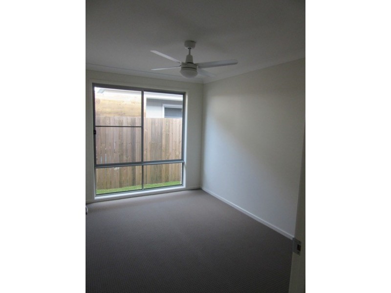 1 Amber Drive, Caloundra West QLD 4551