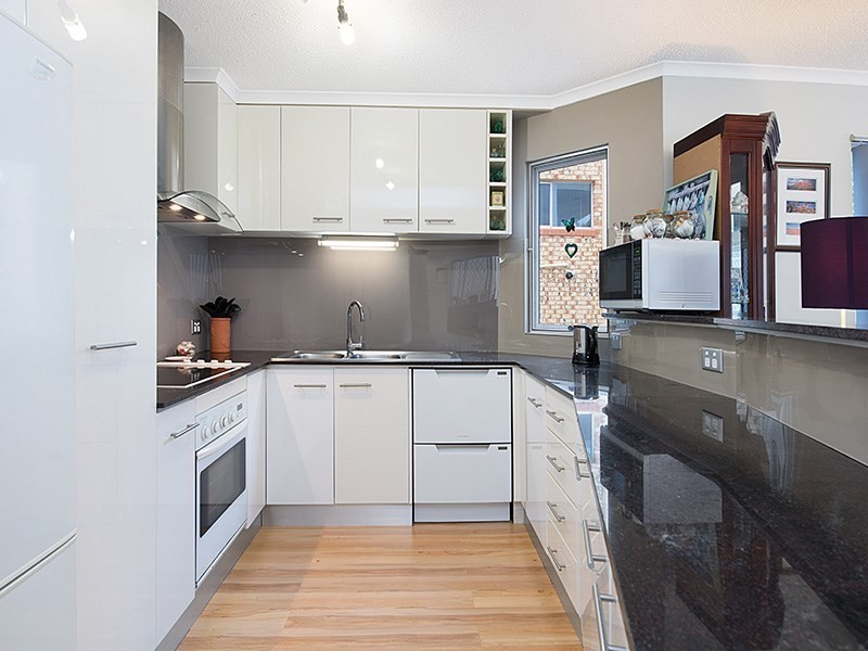 Unit 1/99 Esplanade, Golden Beach QLD 4551