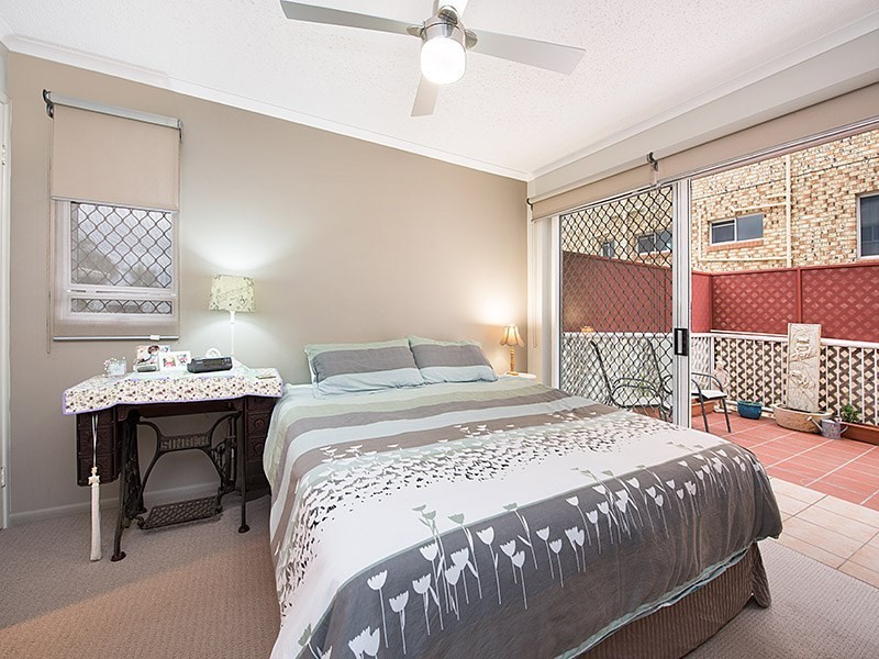 Unit 1/99 Esplanade, Golden Beach QLD 4551