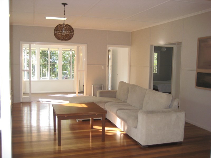 36 Kennedy Parade, Golden Beach QLD 4551