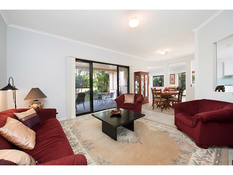 6 Earls Court, Little Mountain QLD 4551