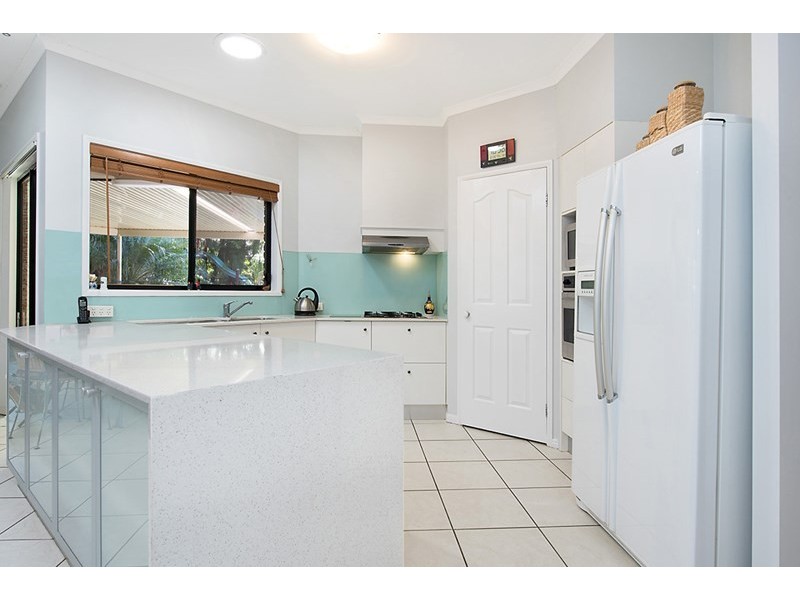 6 Earls Court, Little Mountain QLD 4551