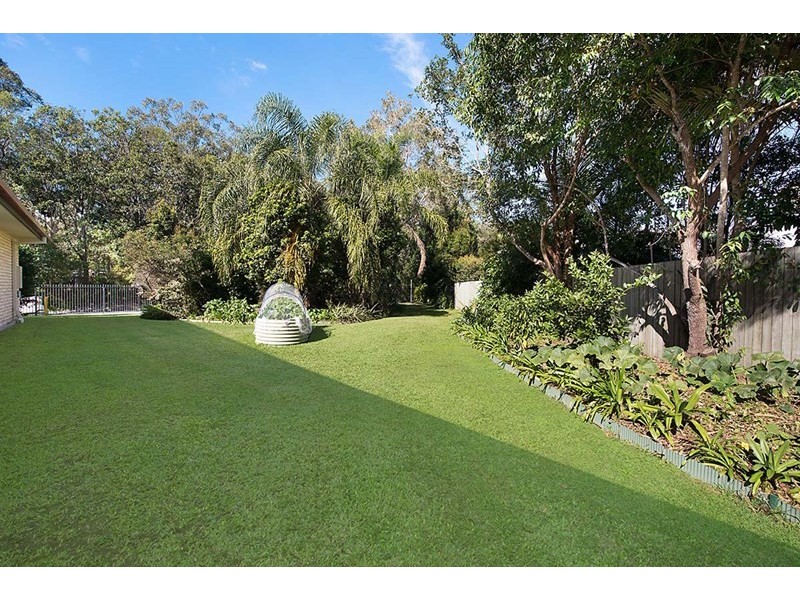 6 Earls Court, Little Mountain QLD 4551