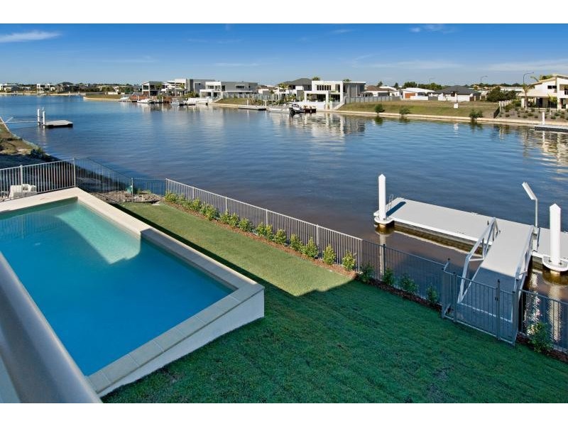 8 Westholme Circuit, Pelican Waters QLD 4551