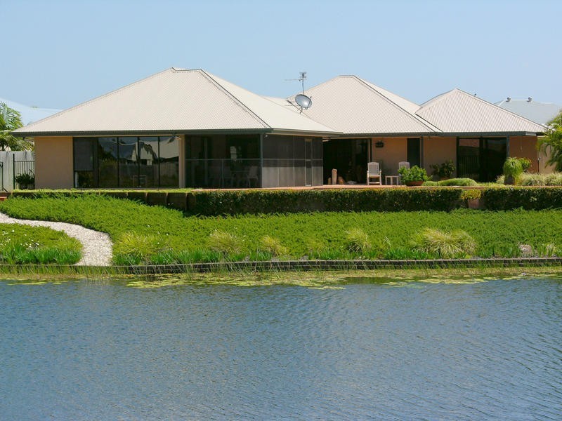 28 Wallaby Circuit, Pelican Waters QLD 4551
