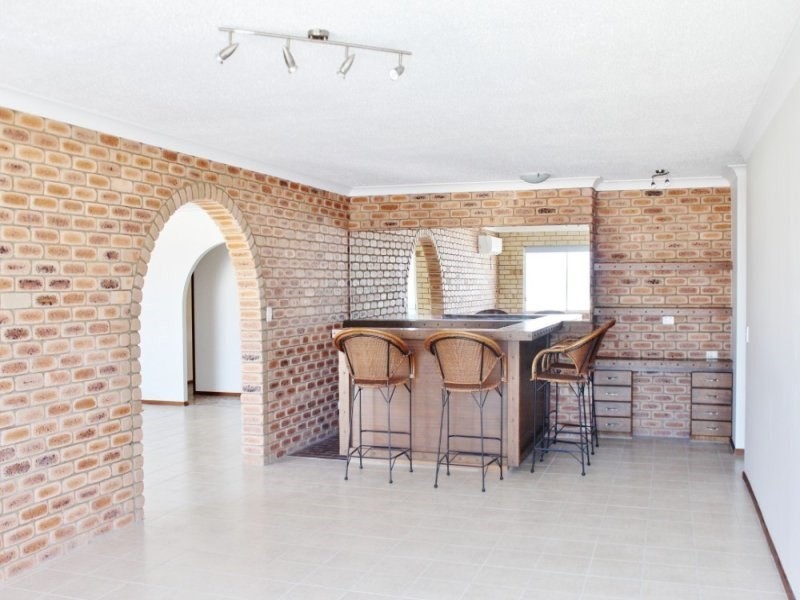 Unit 11, 7 Mahia Terrace, Kings Beach QLD 4551