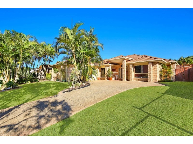 8 Carr Place, Pelican Waters QLD 4551