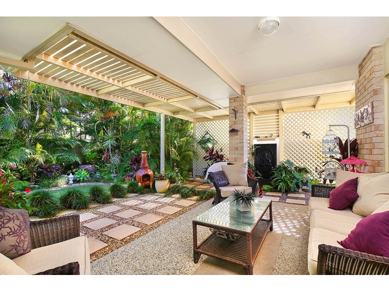 8 Carr Place, Pelican Waters QLD 4551