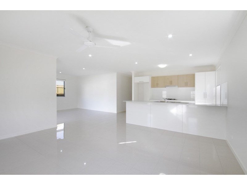67 Wilderness Circuit, Little Mountain QLD 4551
