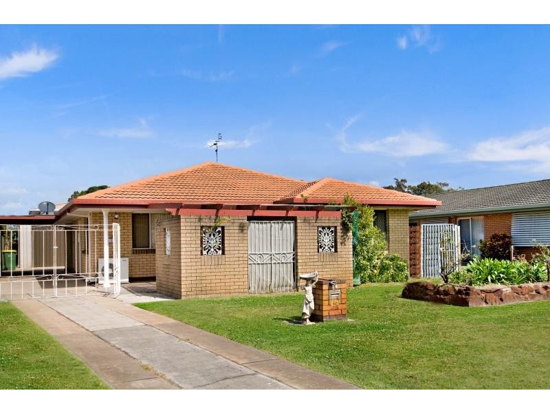 24 Booker Parade, Golden Beach QLD 4551